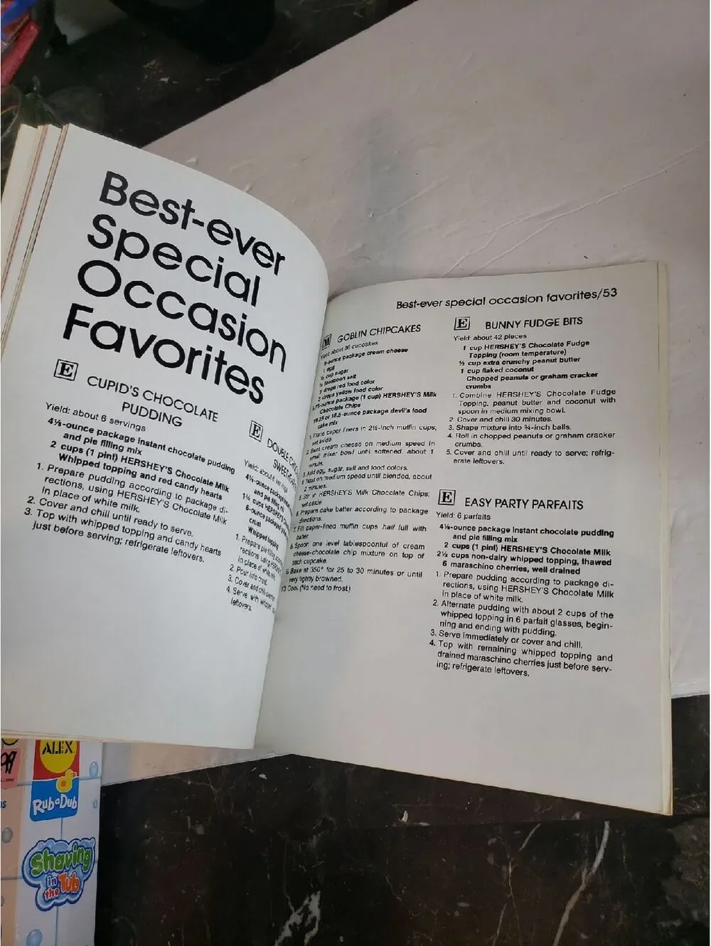 Hershey's Kidsnacks Vintage Cookbook '84